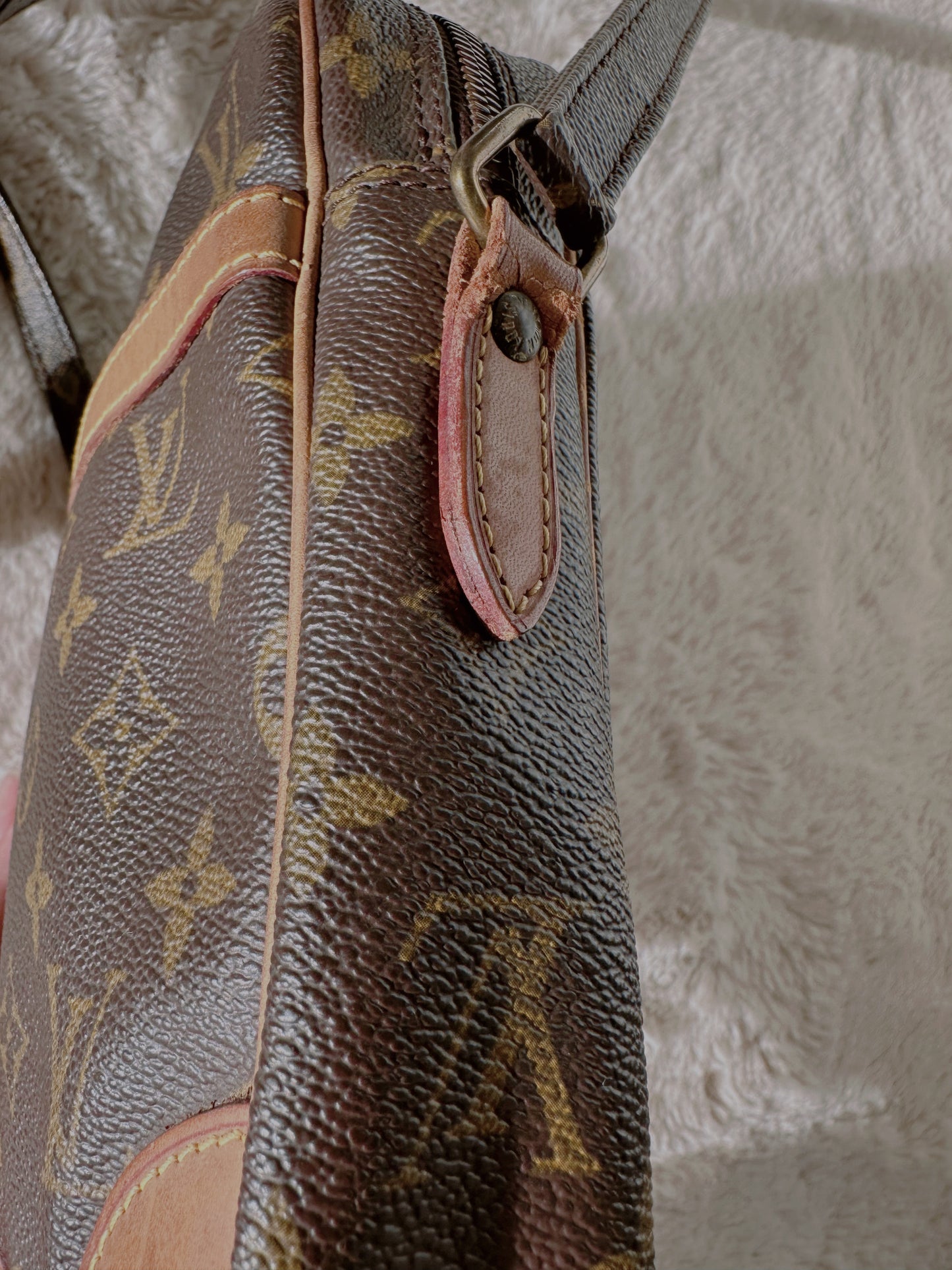 LOUIS VUITTON DANUBE