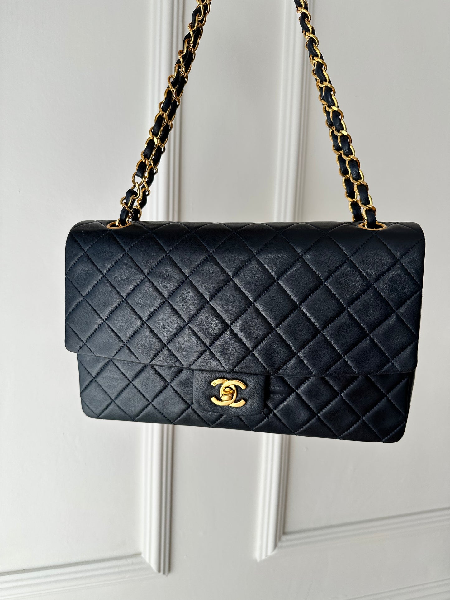 CHANEL Vintage Classic Flap 27cm – Deep Navy Lambskin with 24K Gold Hardware