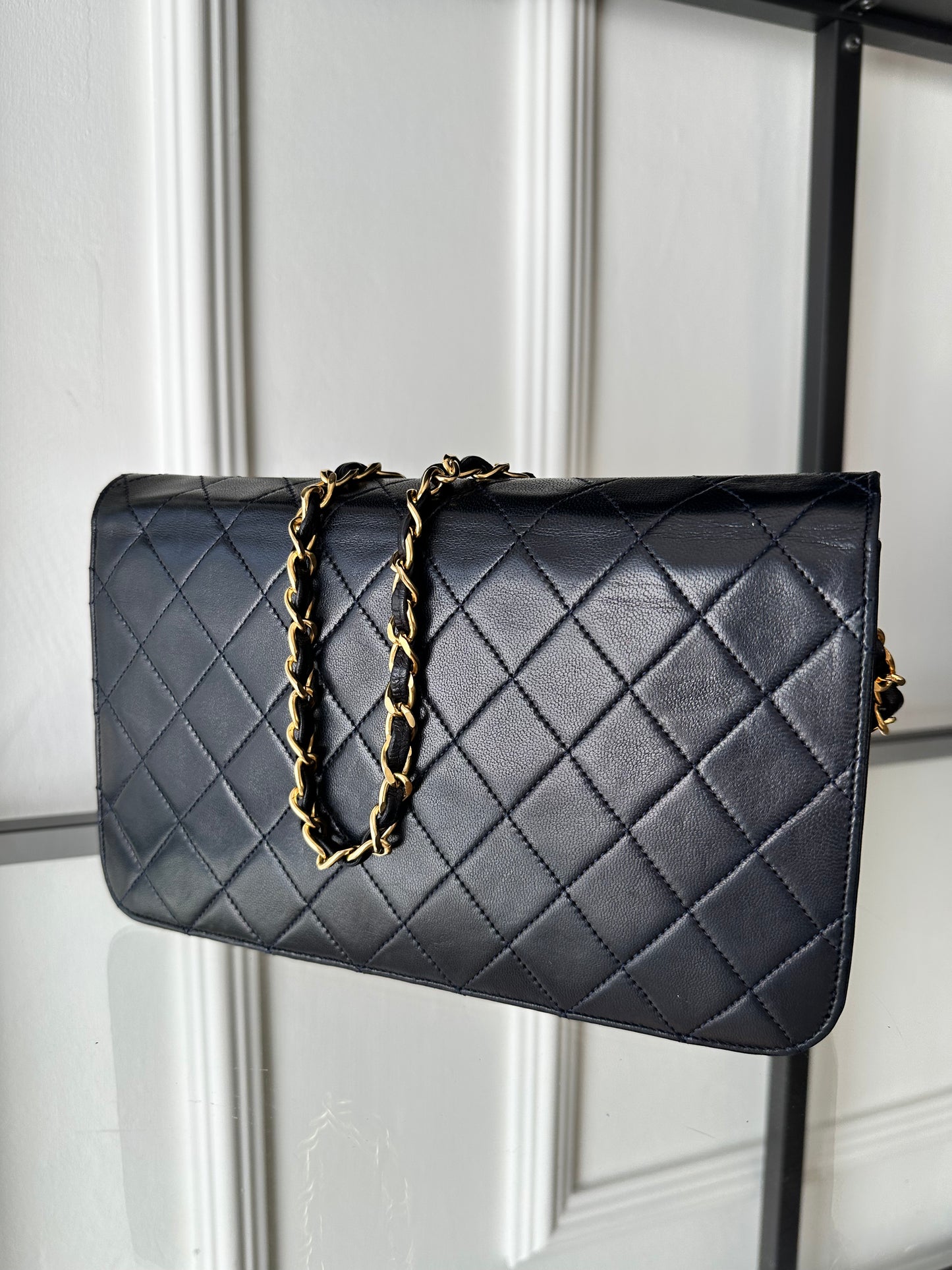 Chanel Matelassé Push-Lock vintage Bag