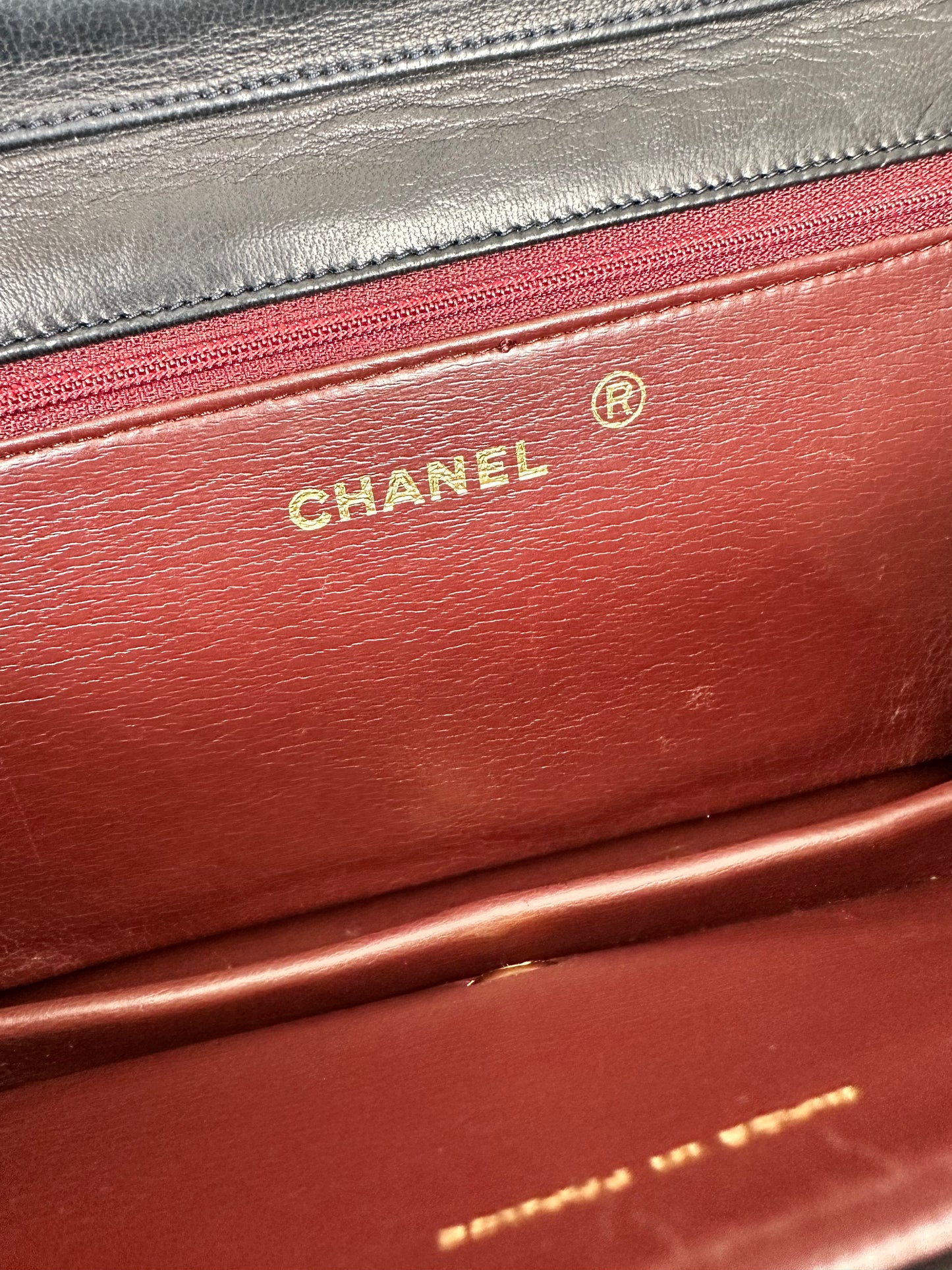 Chanel Matelassé Push-Lock vintage Bag