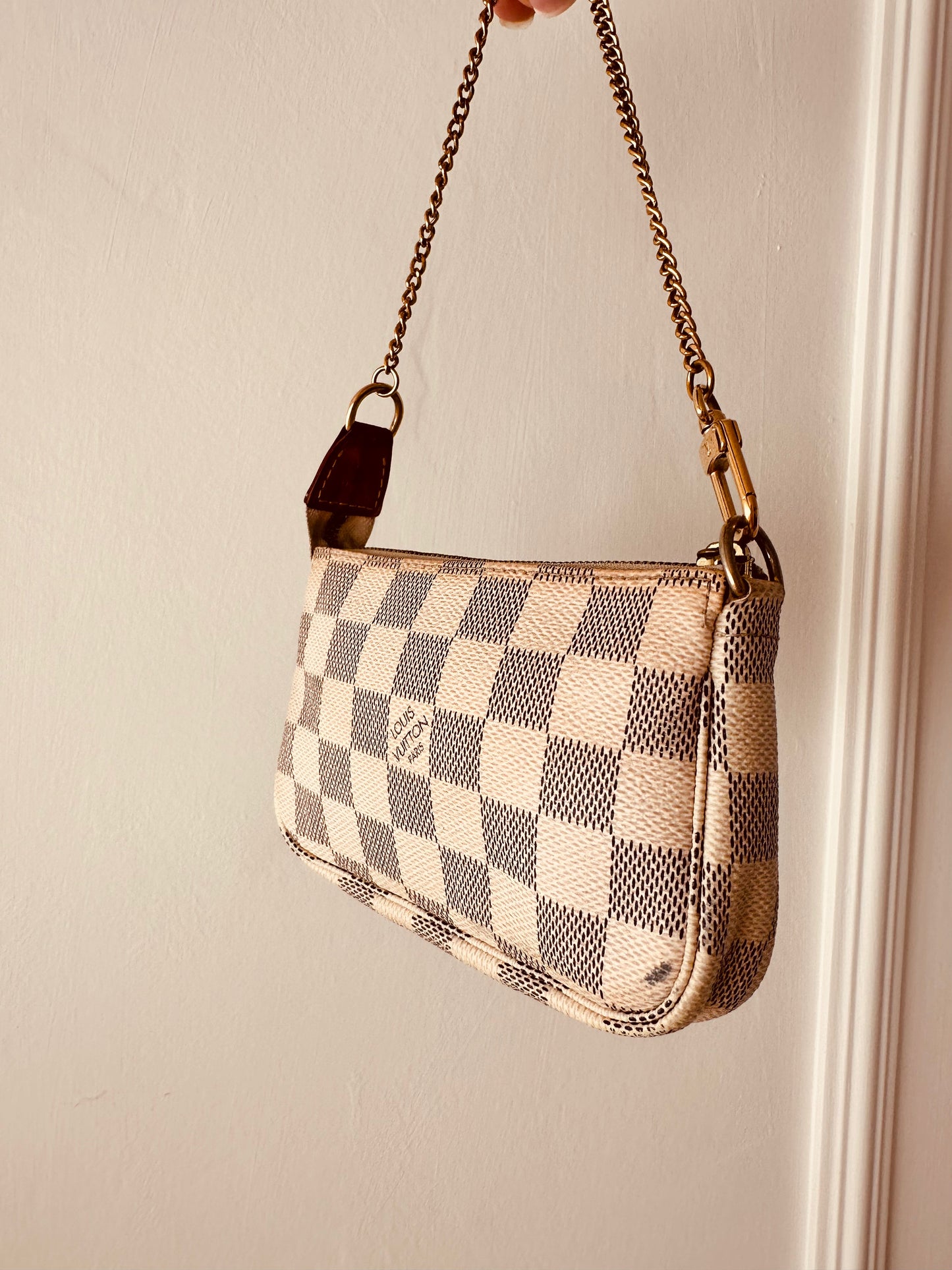 Louis Vuitton Damier Azur Mini Pochette Accessoires håndtaske fra 2007