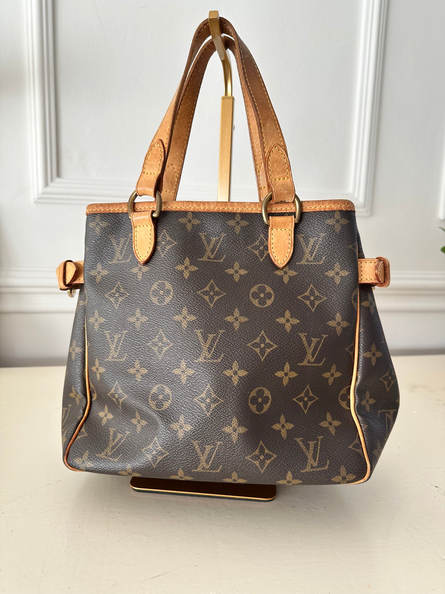 Louis Vuitton Batignolles Vertical Monogram Canvas