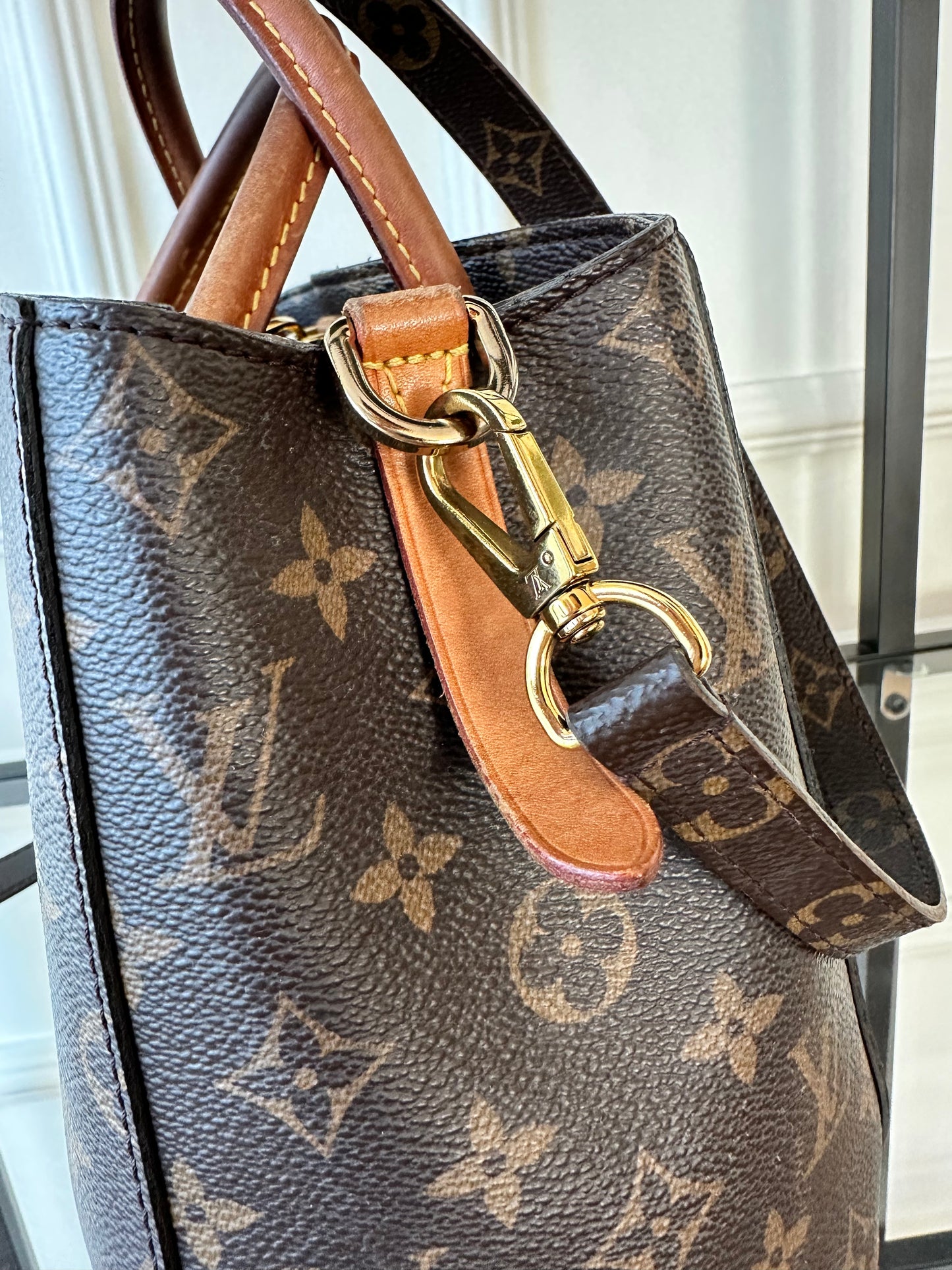 Louis Vuitton Montaigne – Monogram