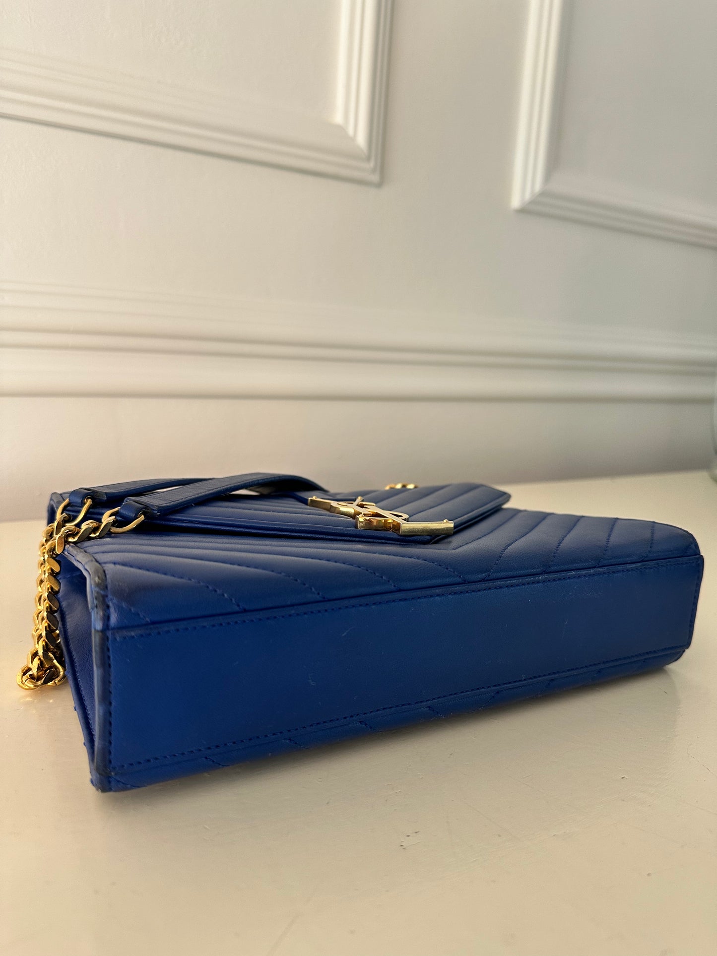 Yves Saint Laurent Envelope Medium – Royal Blue