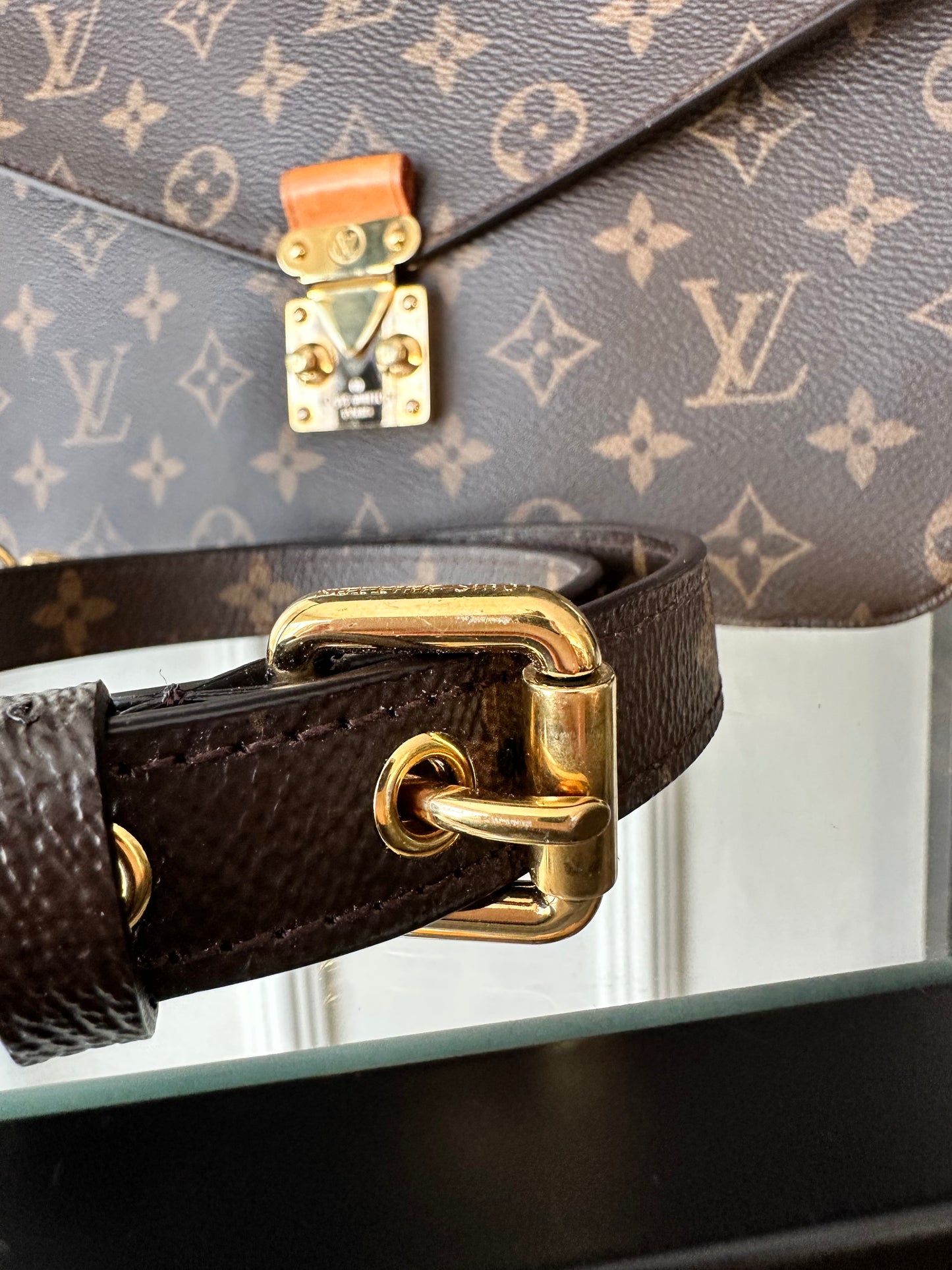 Louis Vuitton Pochette Métis Monogram