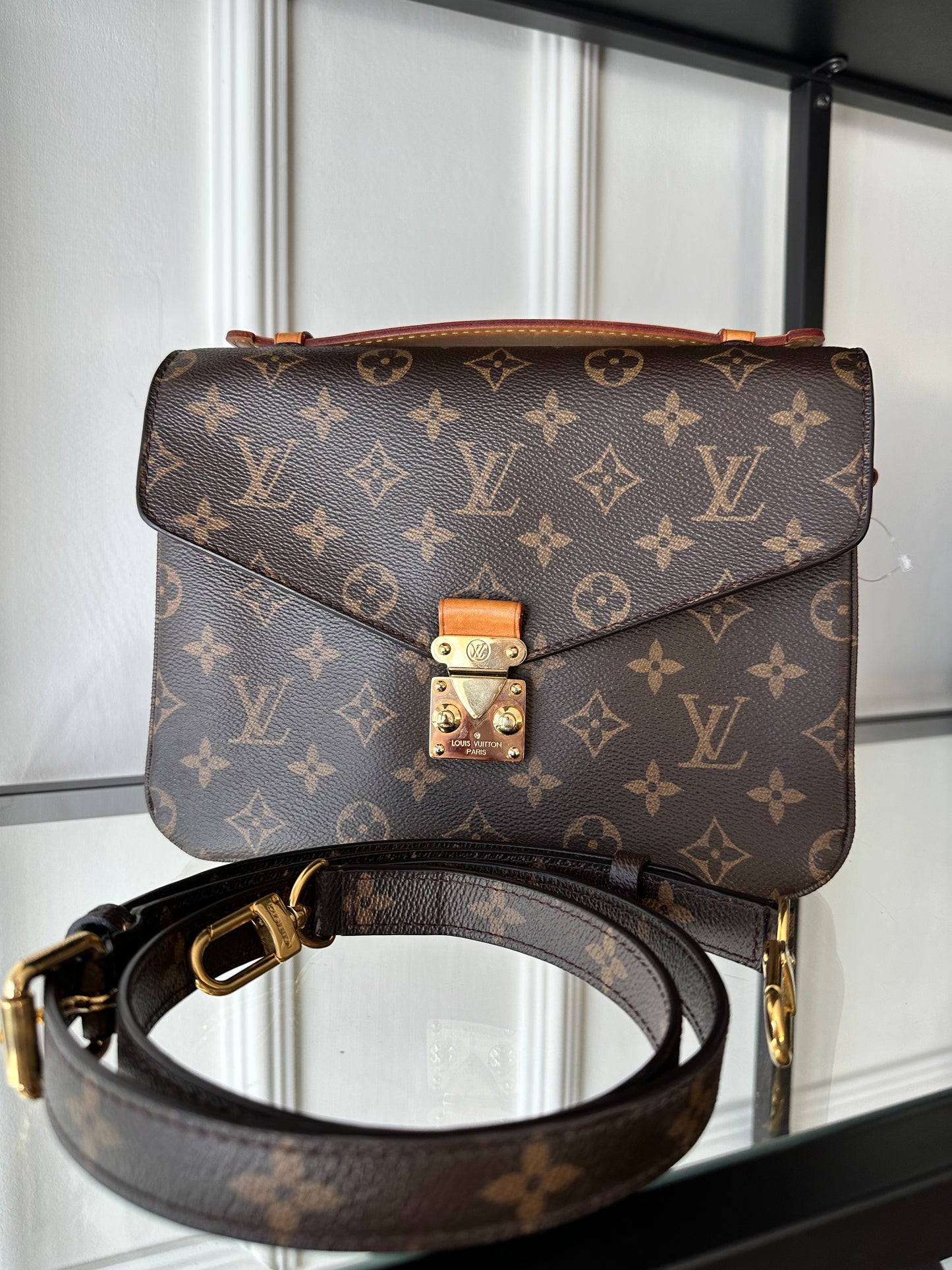 Louis Vuitton Pochette Métis Monogram