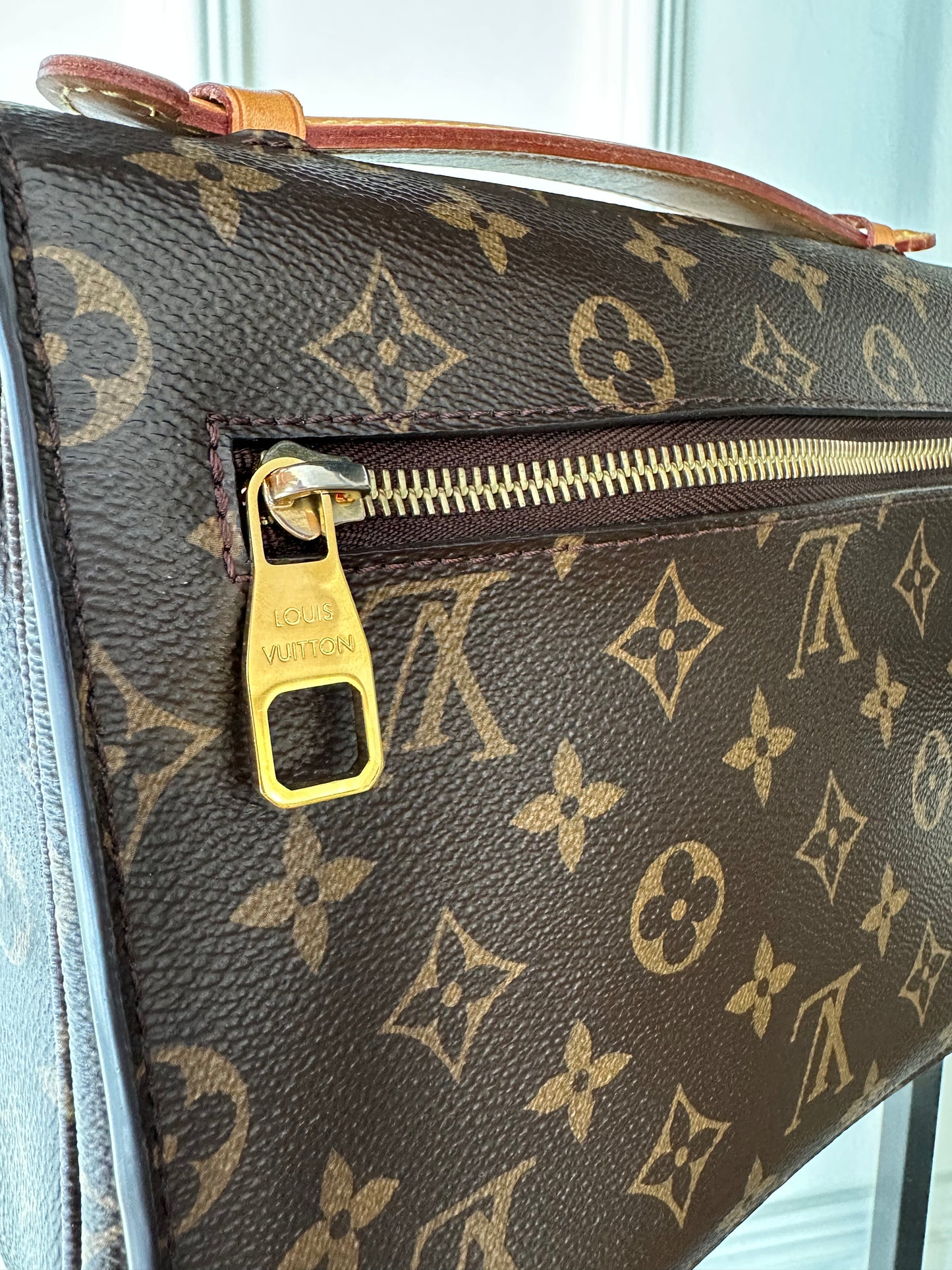 Louis Vuitton Pochette Métis Monogram