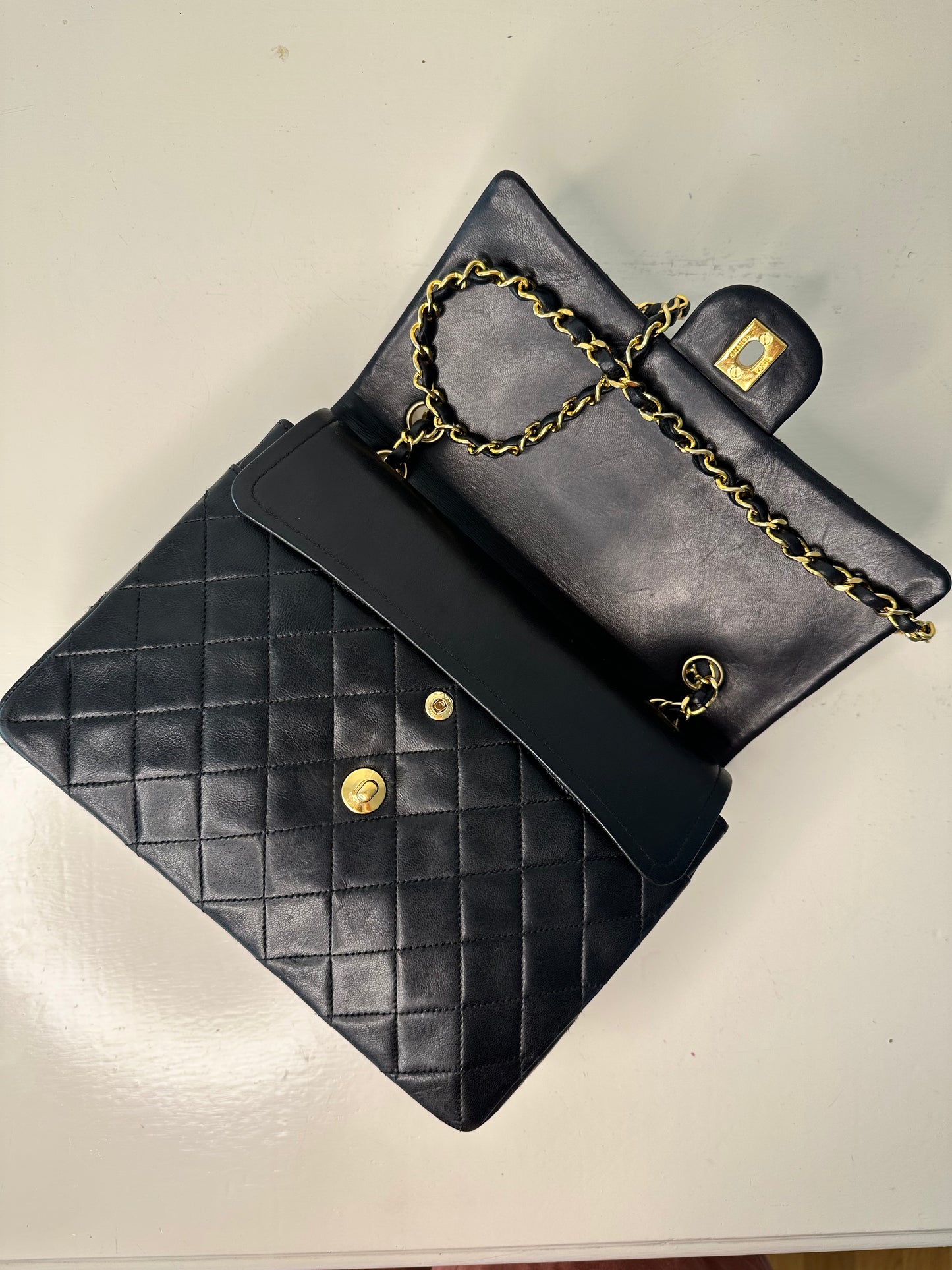 Vintage Chanel Classic medium