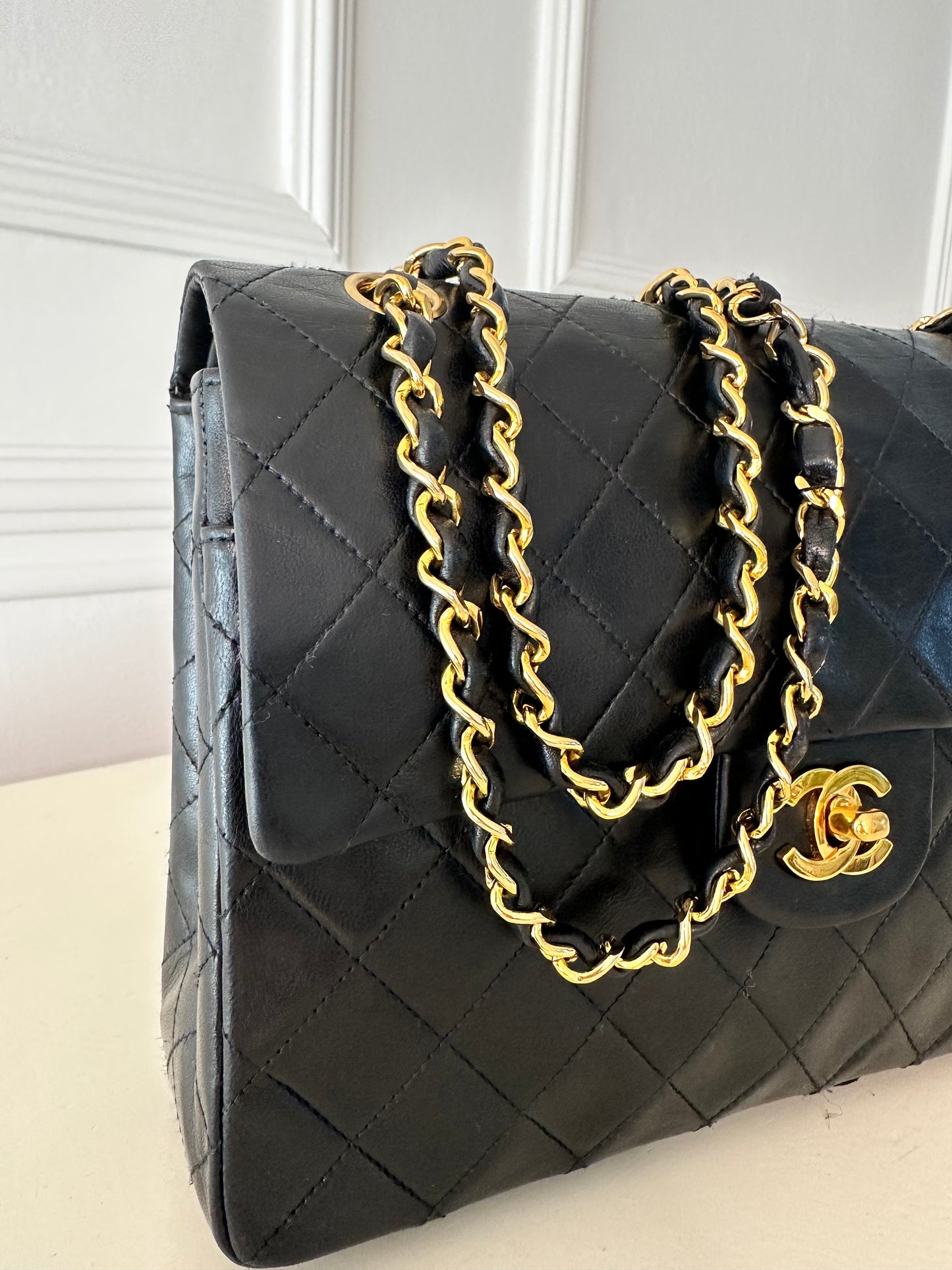 Vintage Chanel Classic medium