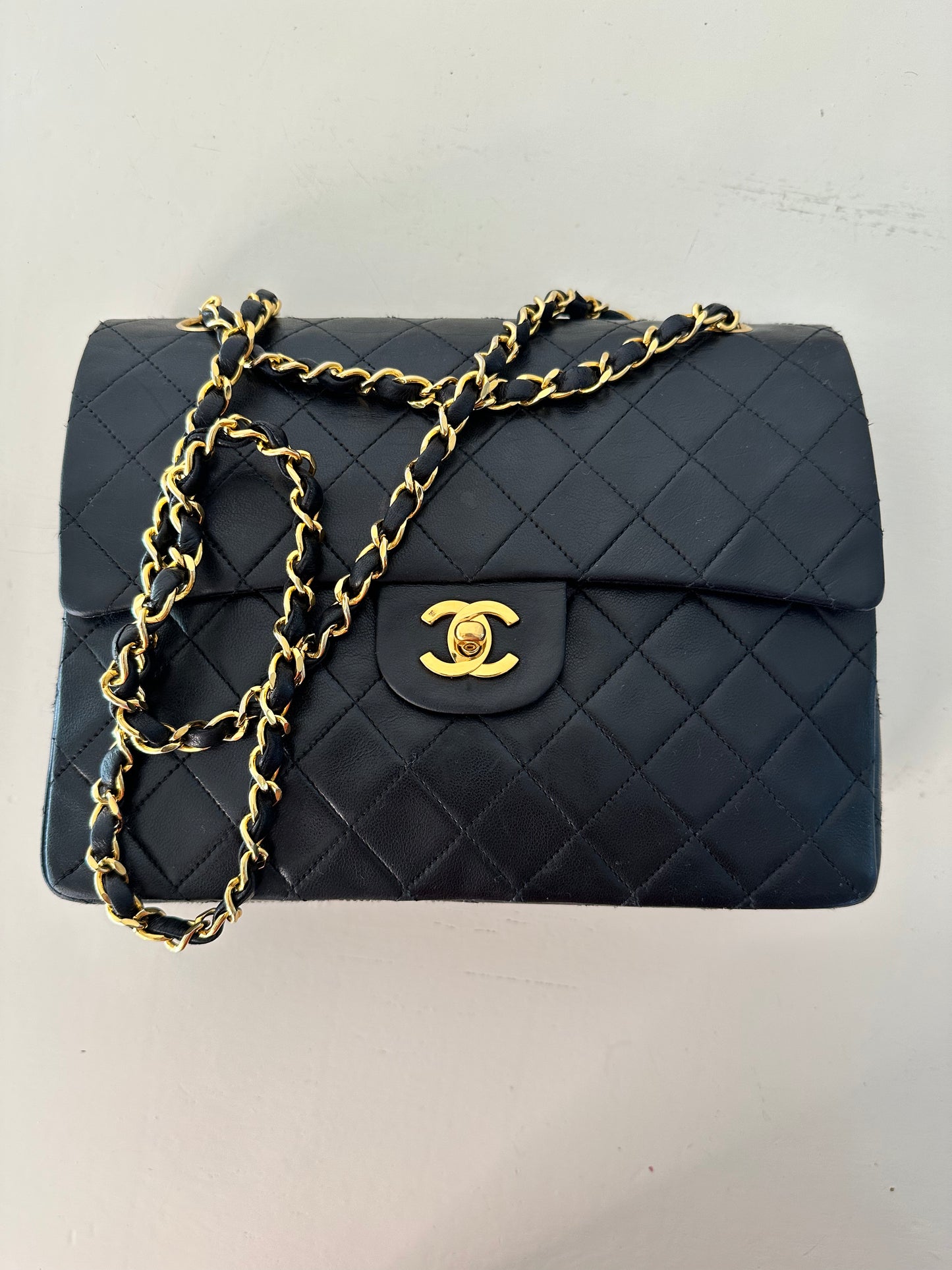 Vintage Chanel Classic medium