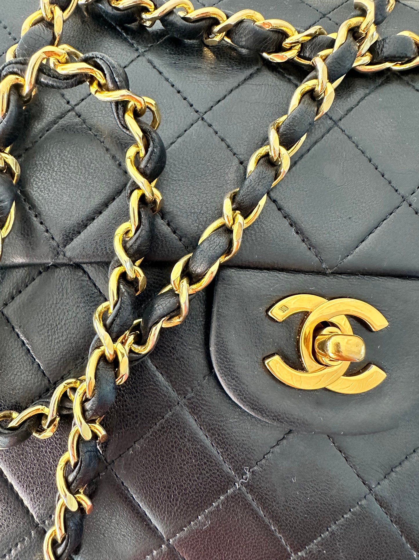Vintage Chanel Classic medium