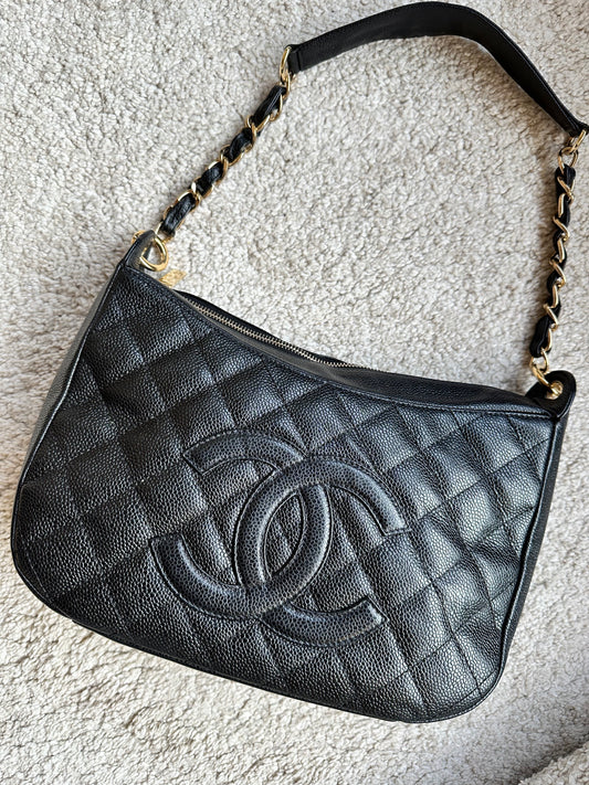Chanel Caviar Hobo Taske