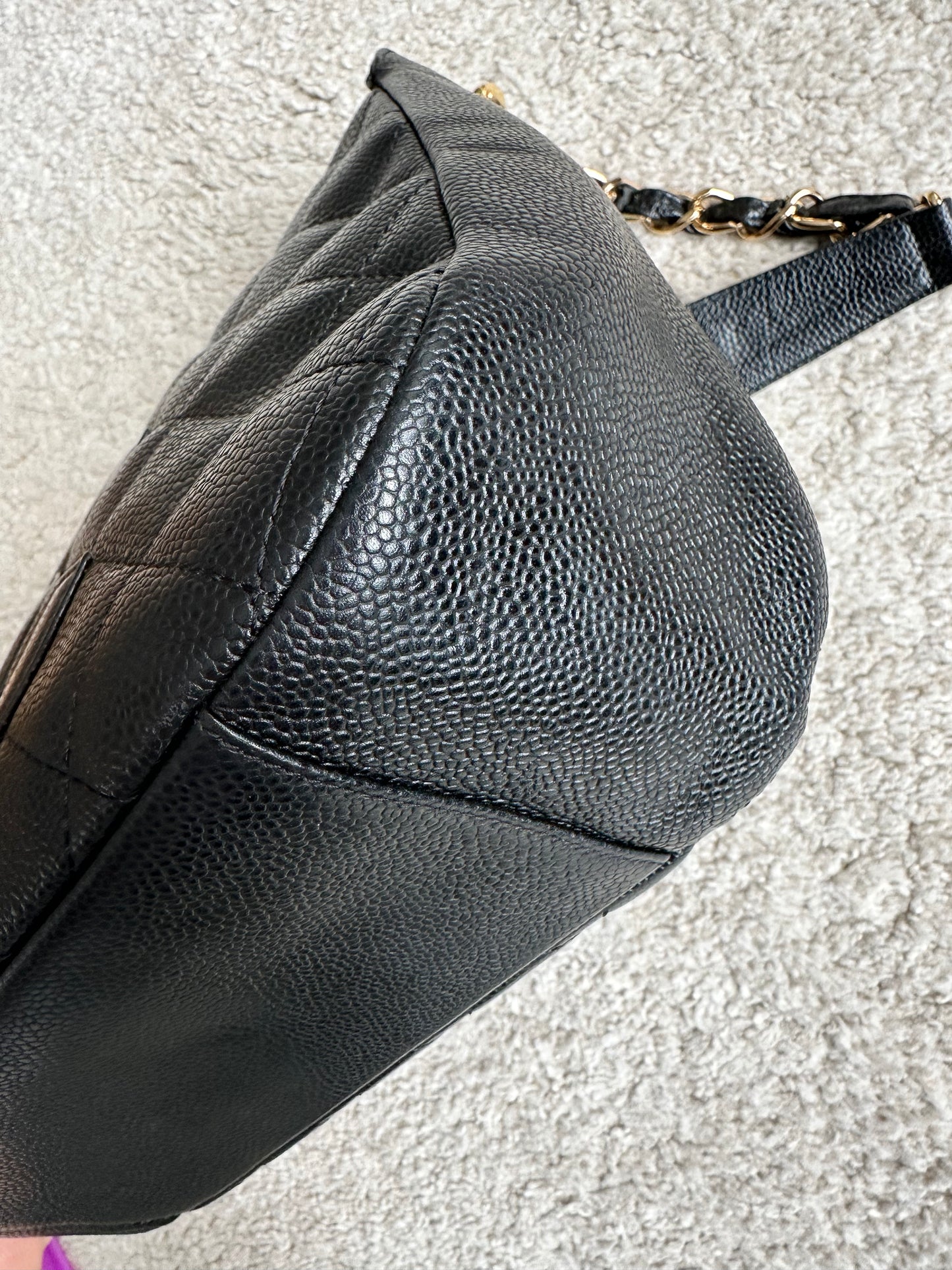 Chanel Caviar Hobo Taske