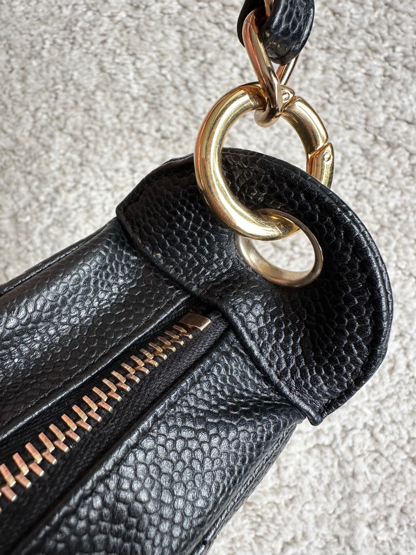 Chanel Caviar Hobo Taske
